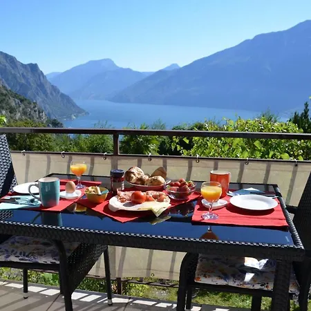 Ferienwohnung-casa-uta-gardasee-limone-tremosine * Tremosine